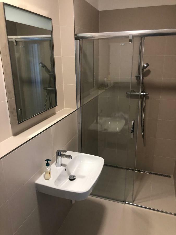 Luxury Apartment With Private Garden Прага Экстерьер фото