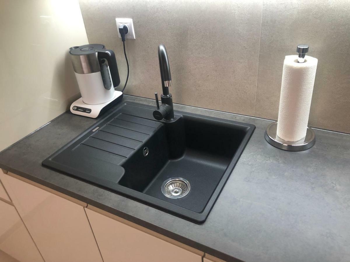Luxury Apartment With Private Garden Прага Экстерьер фото