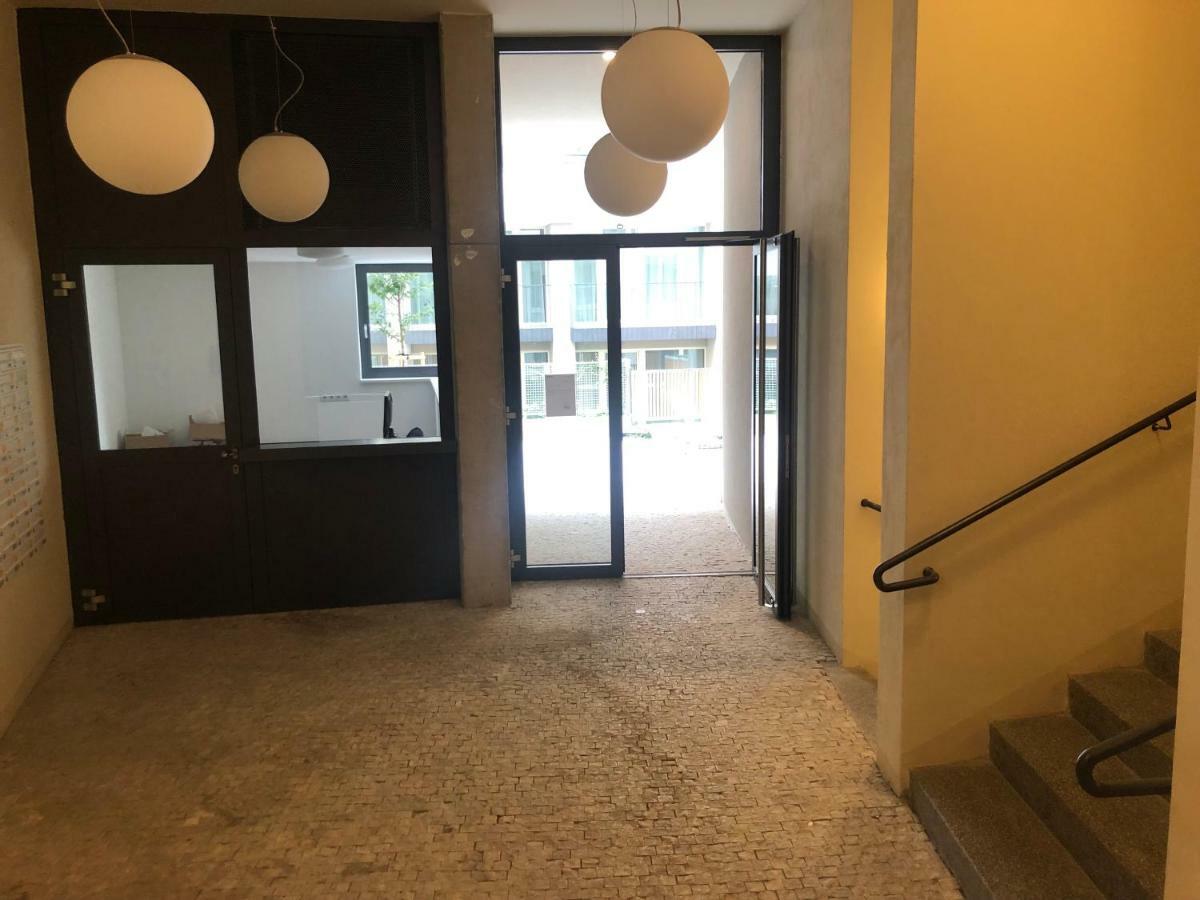 Luxury Apartment With Private Garden Прага Экстерьер фото
